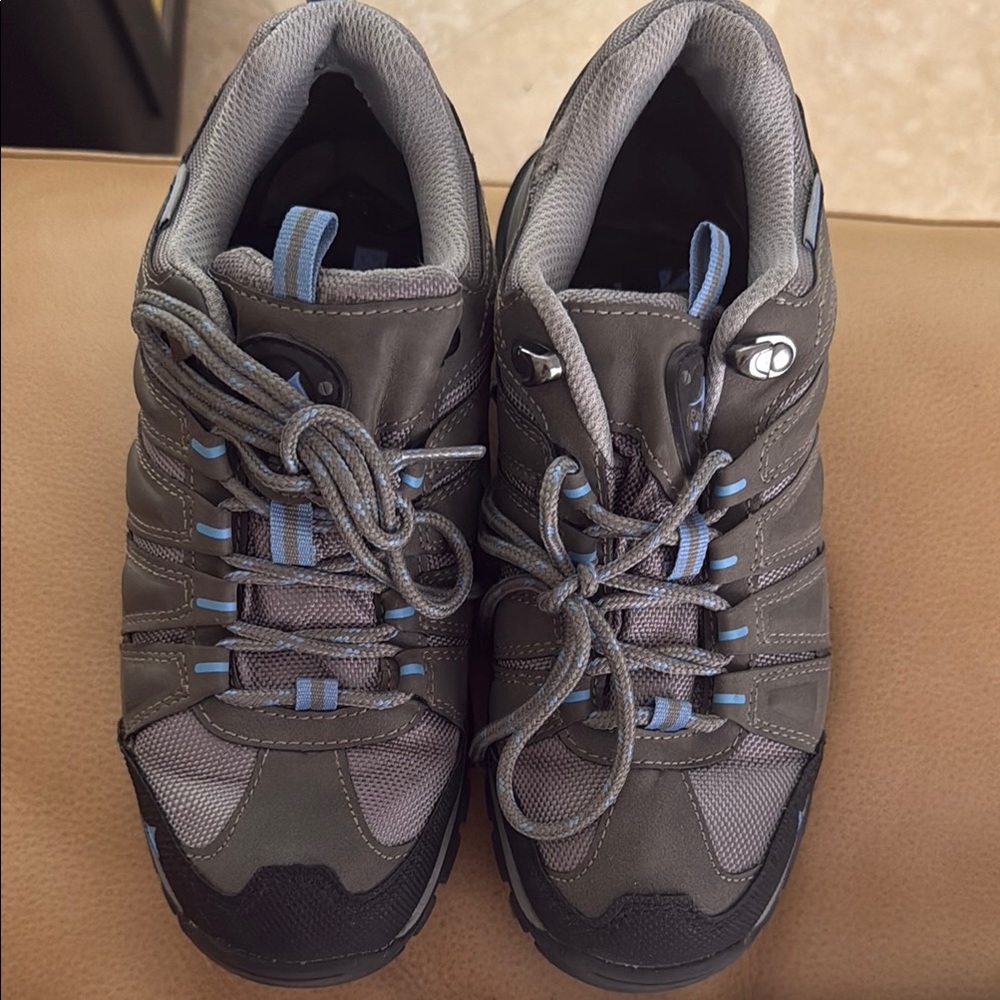 Women’s Pacific Mountain  Buttelow Waterproof Athletic Shoes Size 6
